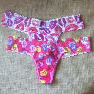 BNWT (2) Hanky Panky Low Rise Thongs